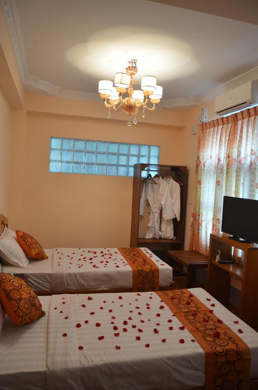 Royal Yadanarbon Hotel Mandalay Room photo