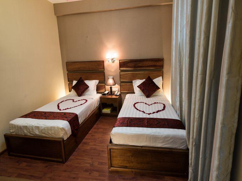 Royal Yadanarbon Hotel Mandalay Exterior photo