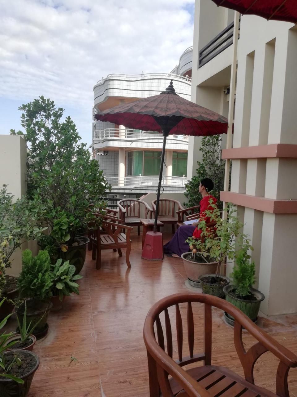 Royal Yadanarbon Hotel Mandalay Exterior photo